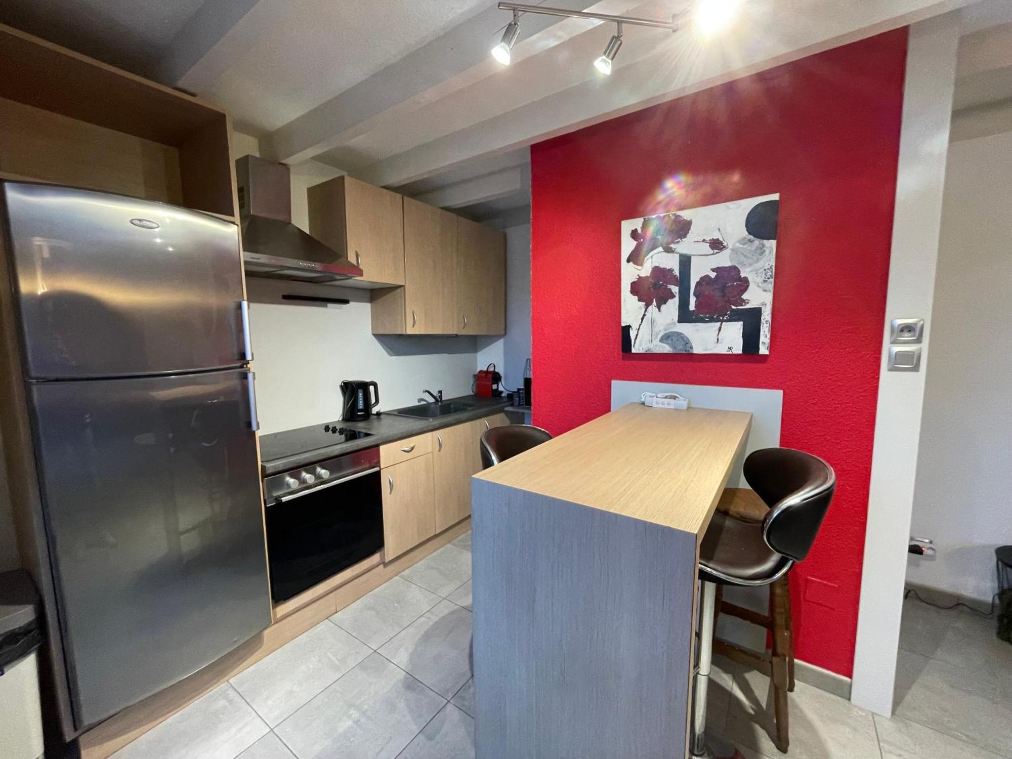 Fathala - Appartement Lumineux En Dernier Etage - Face A La Gare Routiere Саарбург Экстерьер фото