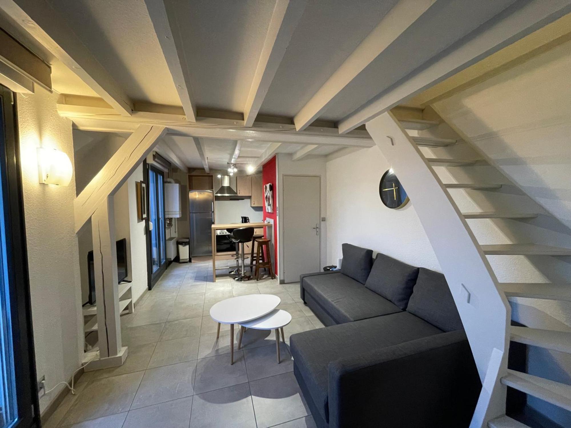 Fathala - Appartement Lumineux En Dernier Etage - Face A La Gare Routiere Саарбург Экстерьер фото