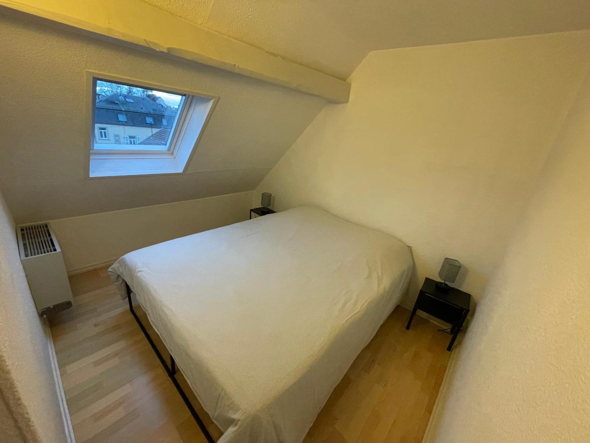 Fathala - Appartement Lumineux En Dernier Etage - Face A La Gare Routiere Саарбург Экстерьер фото