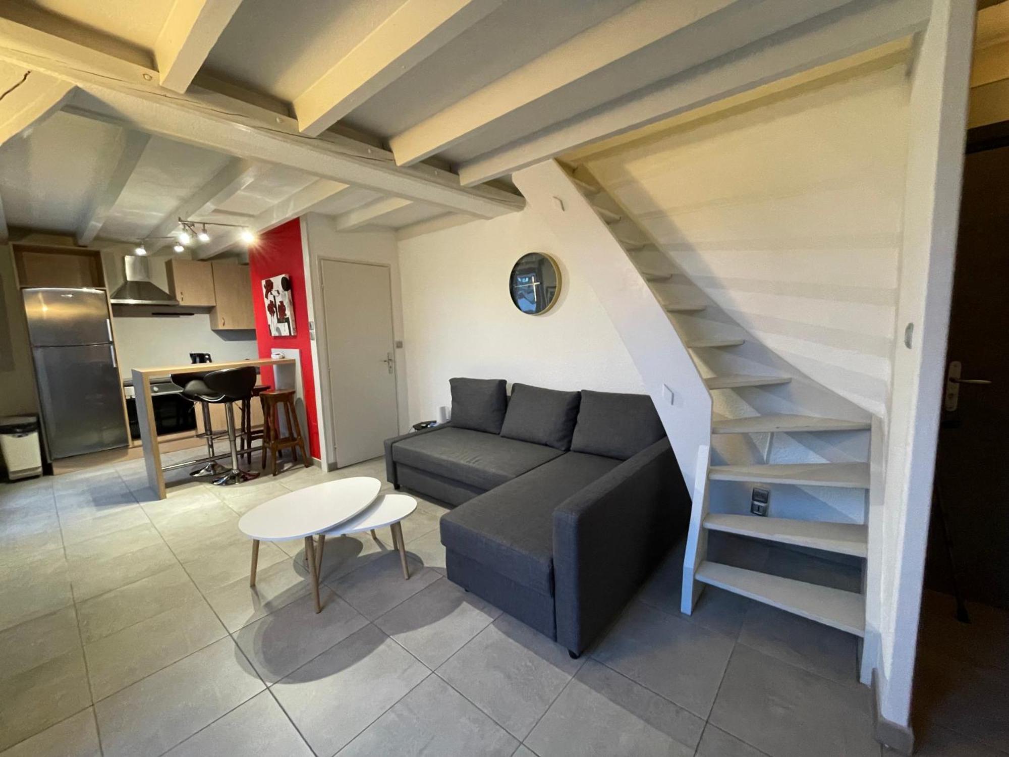 Fathala - Appartement Lumineux En Dernier Etage - Face A La Gare Routiere Саарбург Экстерьер фото